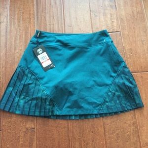 Under Armour Golf Skirt Sz XS Brand New